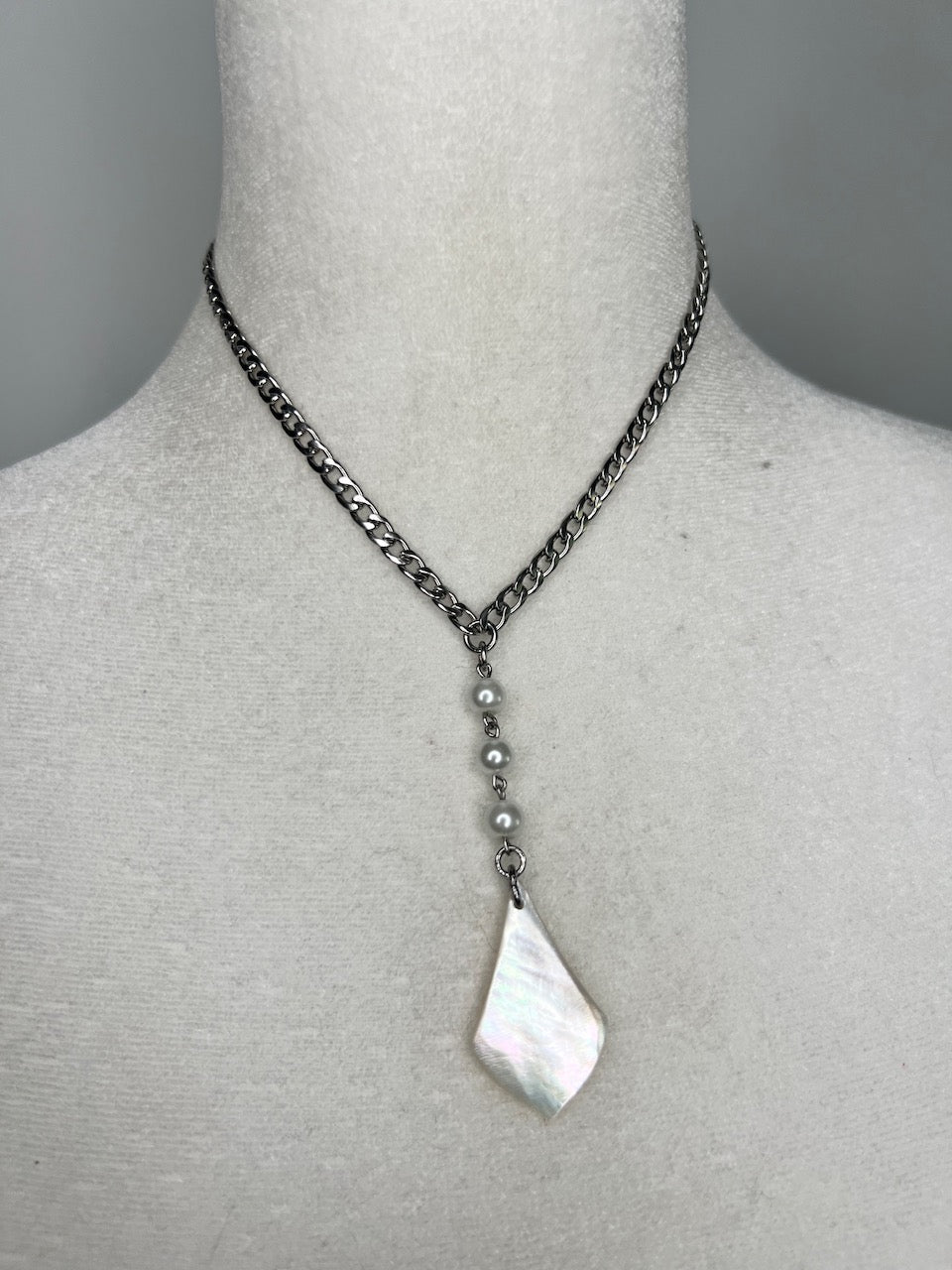 Mother of Pearl Choker