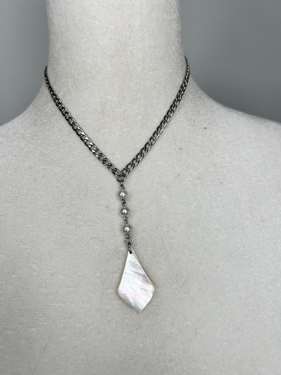 Mother of Pearl Choker